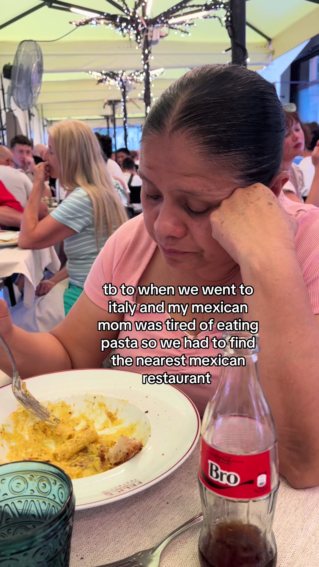 like girl there’s mexican food back at home 😐😐😐😐  #mom #mexicanparent #mexicanmom #travel 