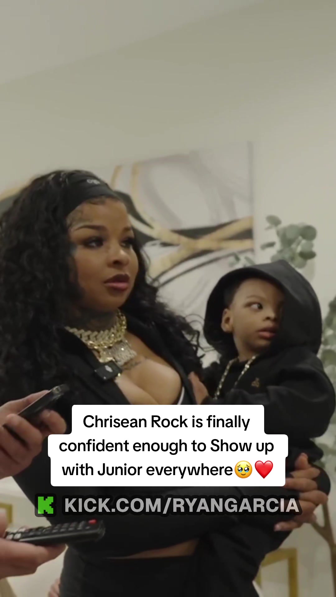 She's finally confident enough🥹❤️ #Chriseanrock #BlueFace #fyp #viral #trend 