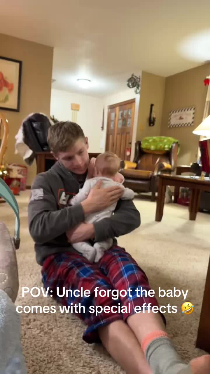 I guess uncle regretted his decision to feed the baby 💀🤣 #baby#babytok 