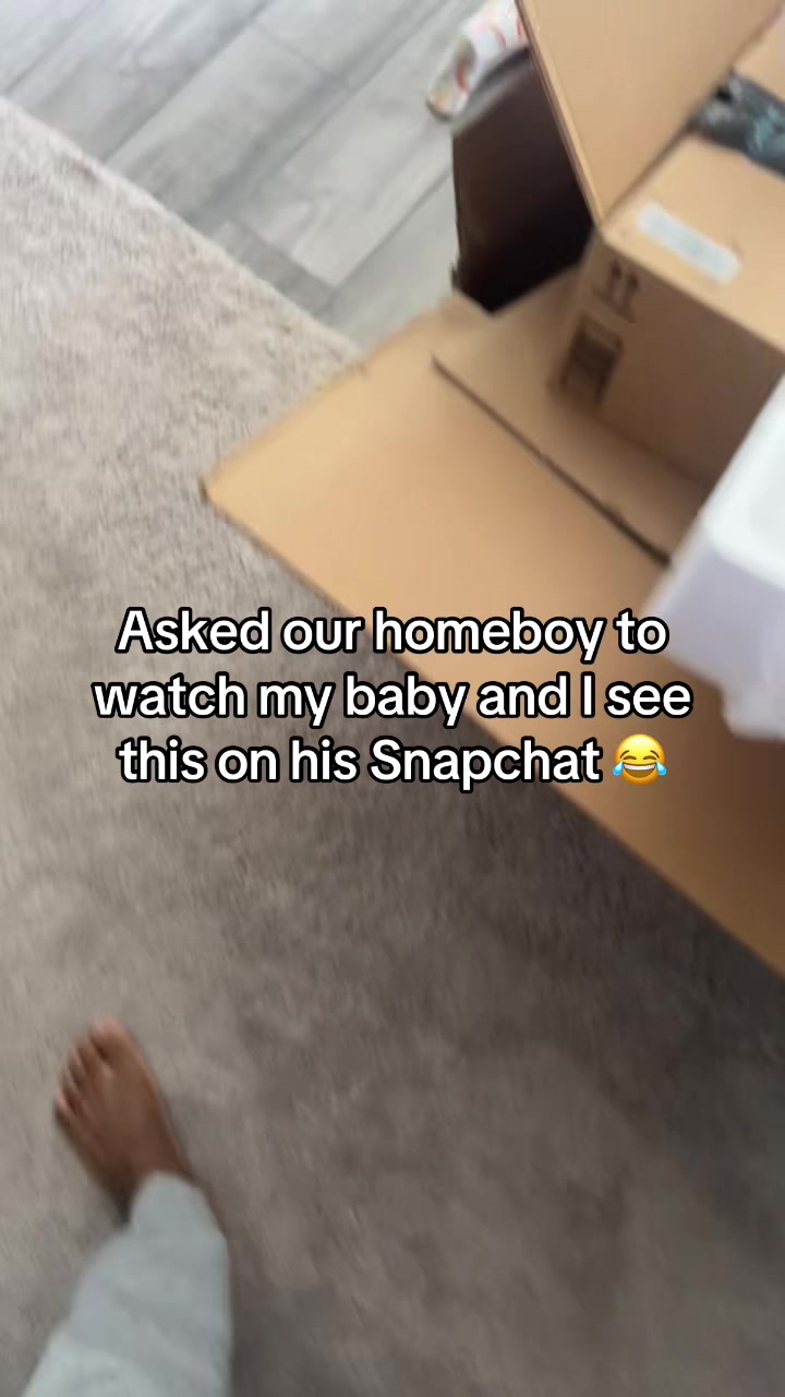 lol she’s smiling #babiesoftiktok #friends #fyp 