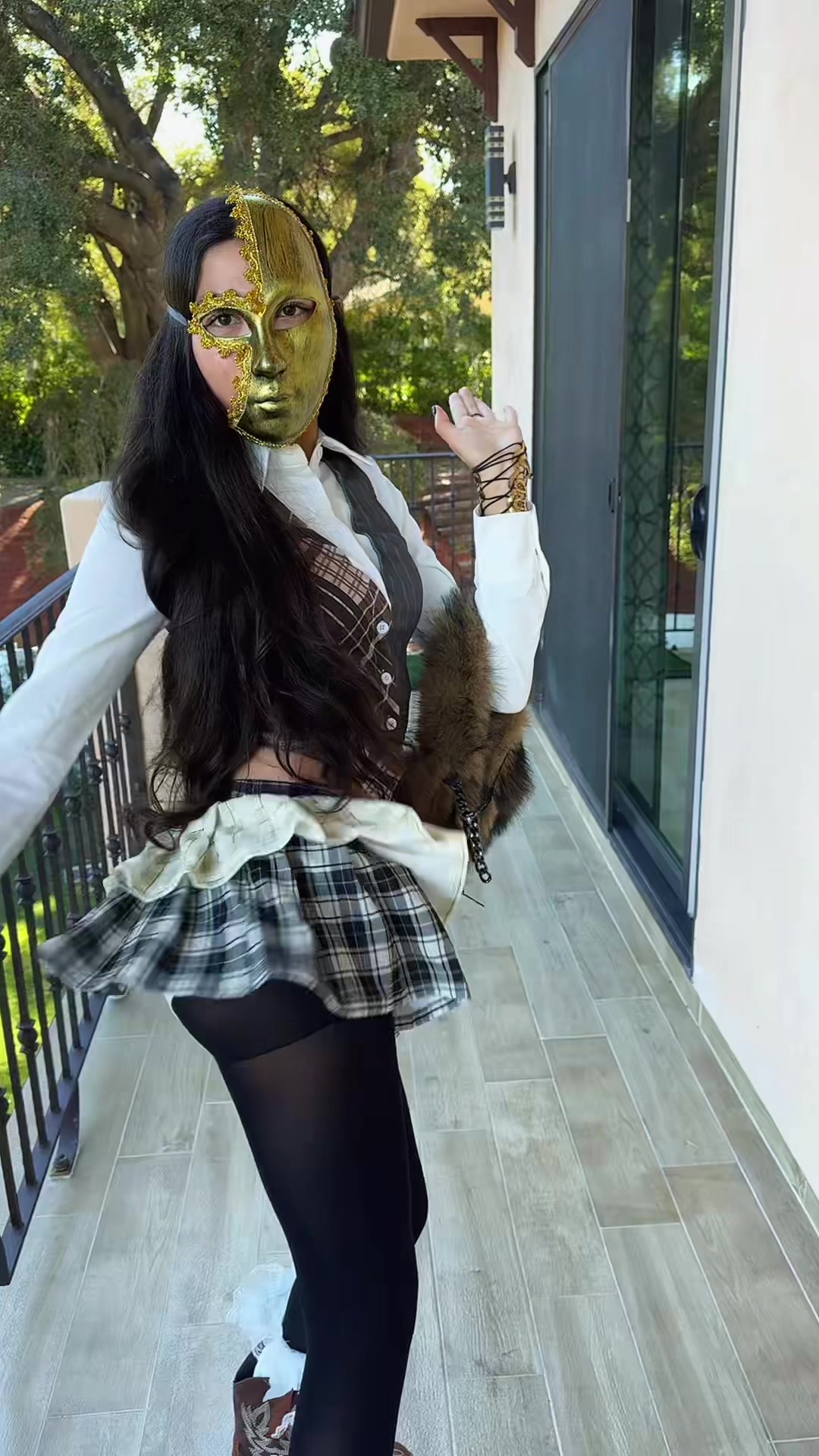 Have u guessed who I am?