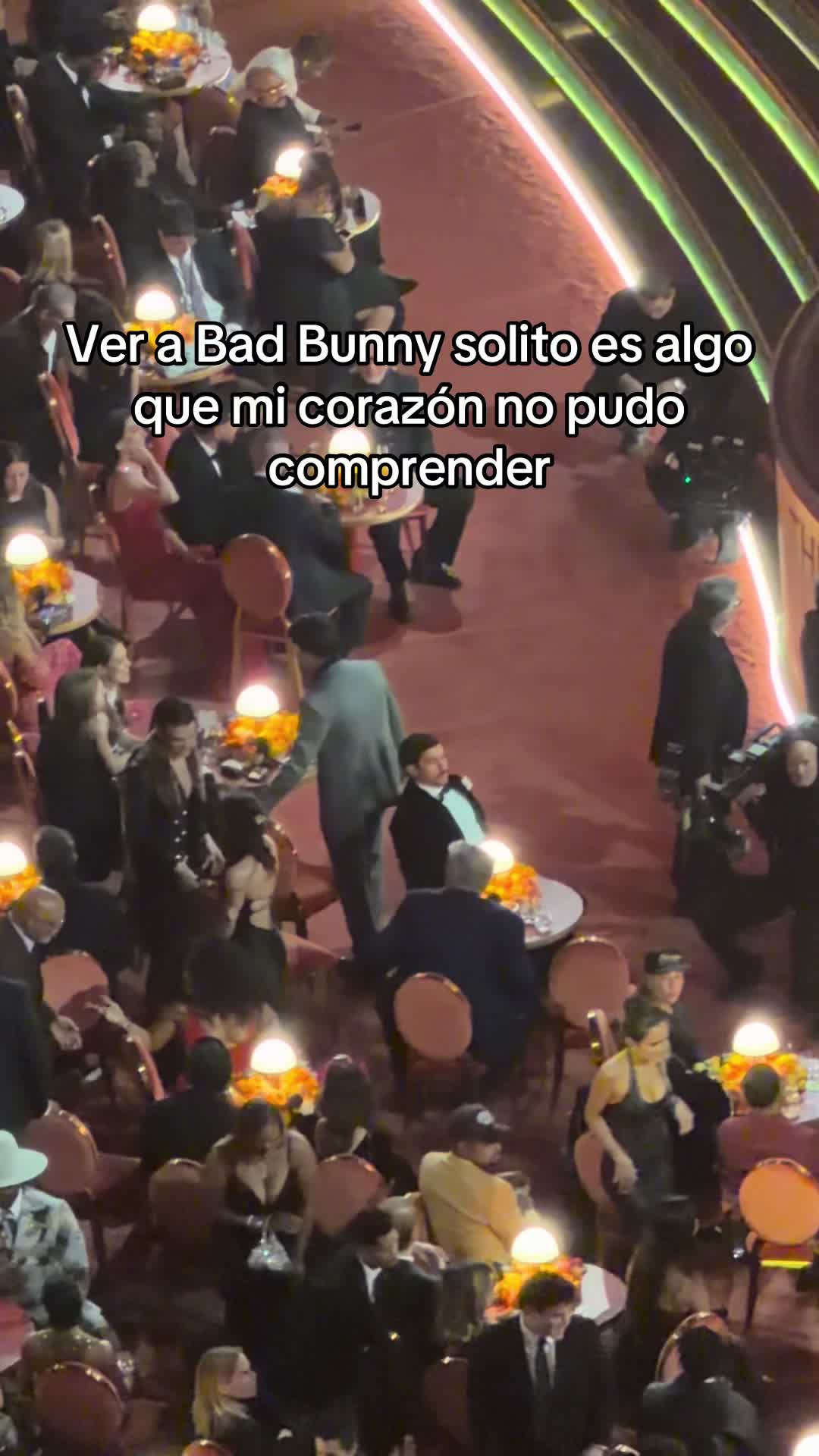 Bad Bunny  solo en los Grammys  #badbunny #grammys por que lo dejaron solito 🥺🥺🥺🥺 el estába nervioso se le notaba !!!! Le juro q se le notaba que estaba súper nervioso @Bad Bunny @GRAMMYS 