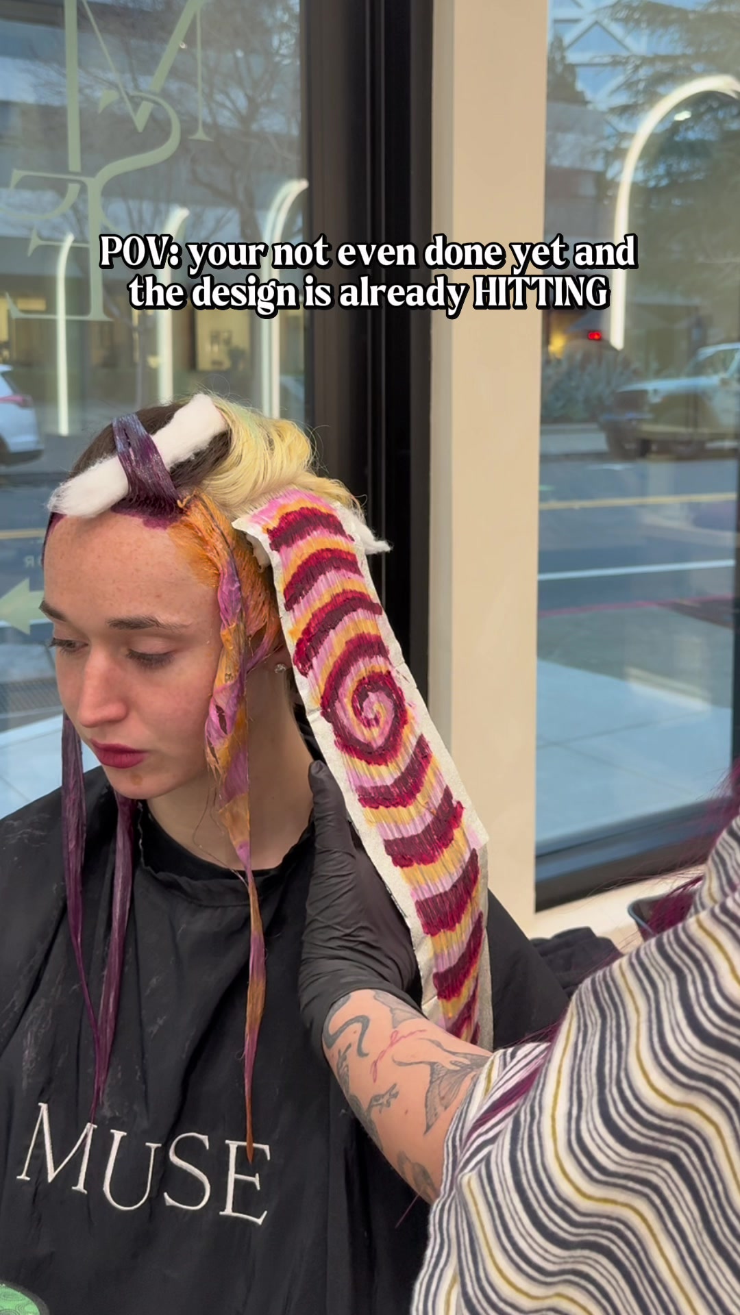 Ate down this spiral design if I do say so myself • • #bayareahairstylist #walnutcreekhairstylist #vividcolorspecialist 