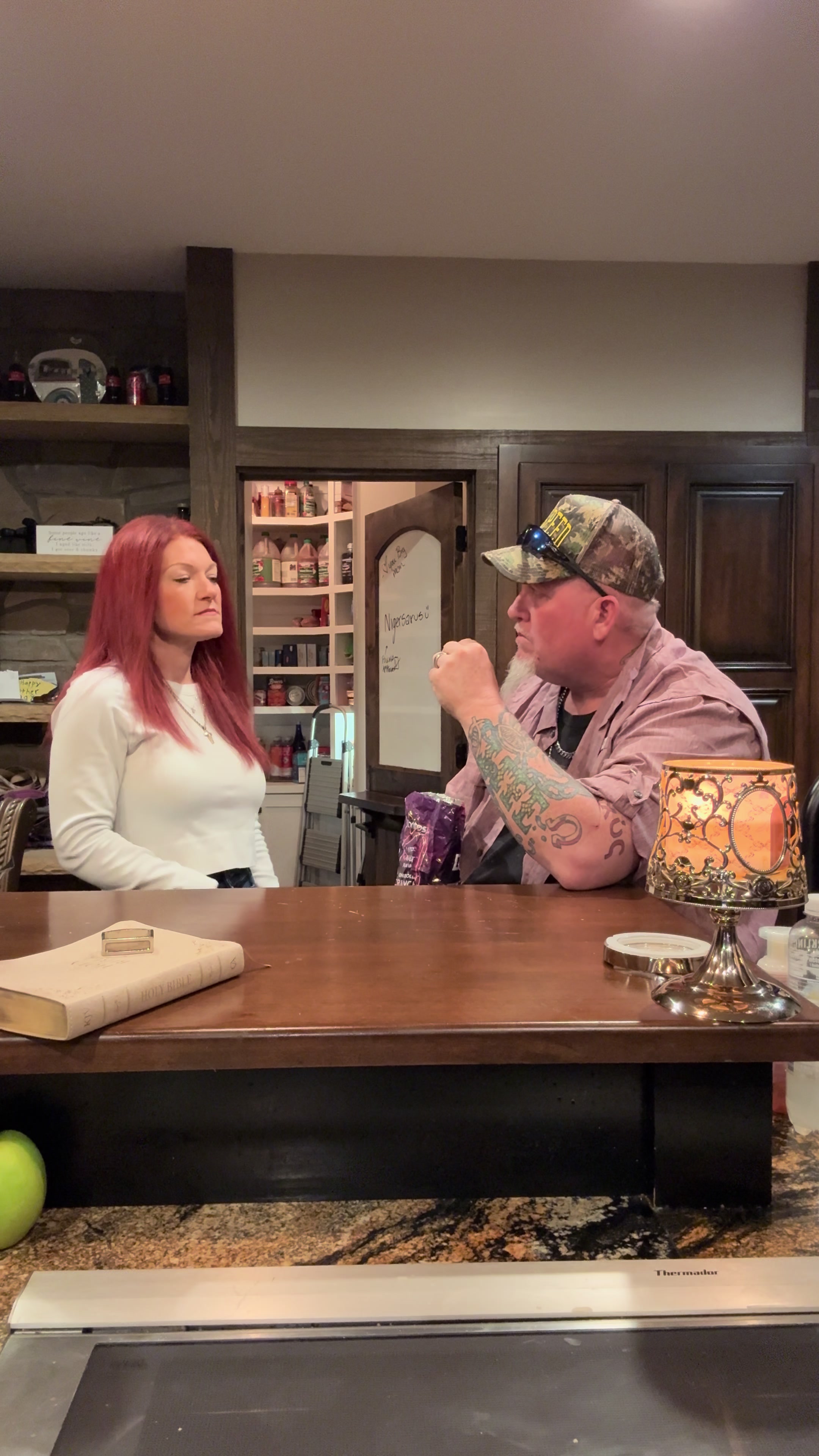 Sometimes you don't have to say a word to win - and I finally won one haha #tricks #magician #chips #Food #Snack