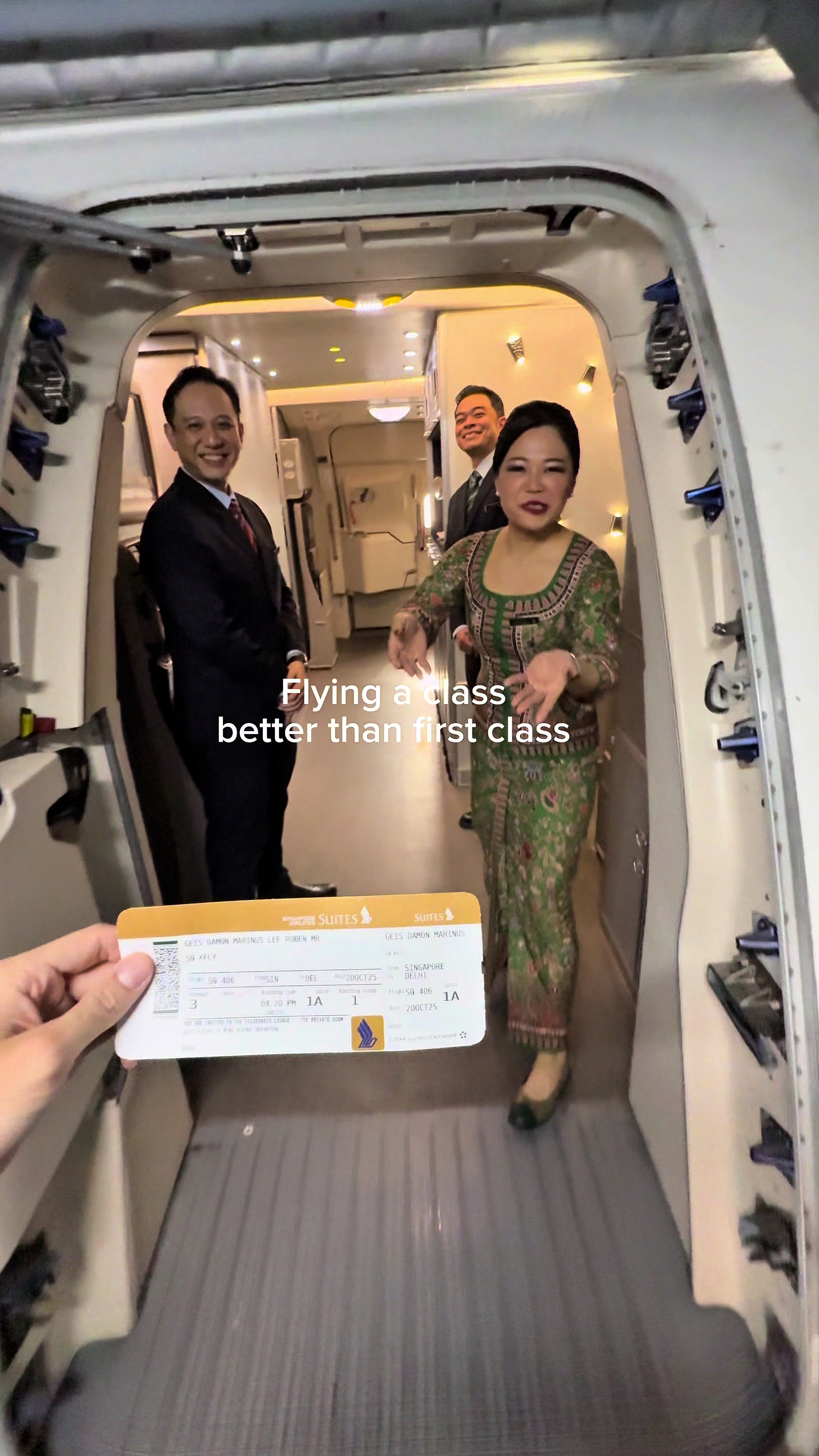 Flying a Class better than First Class  #singaporeairlines #firstclass #suites #flight 