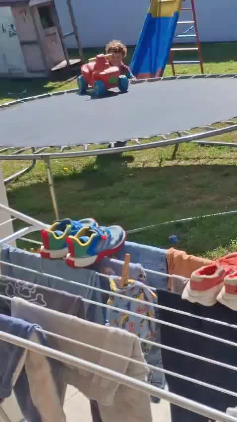 Video by Yekiii