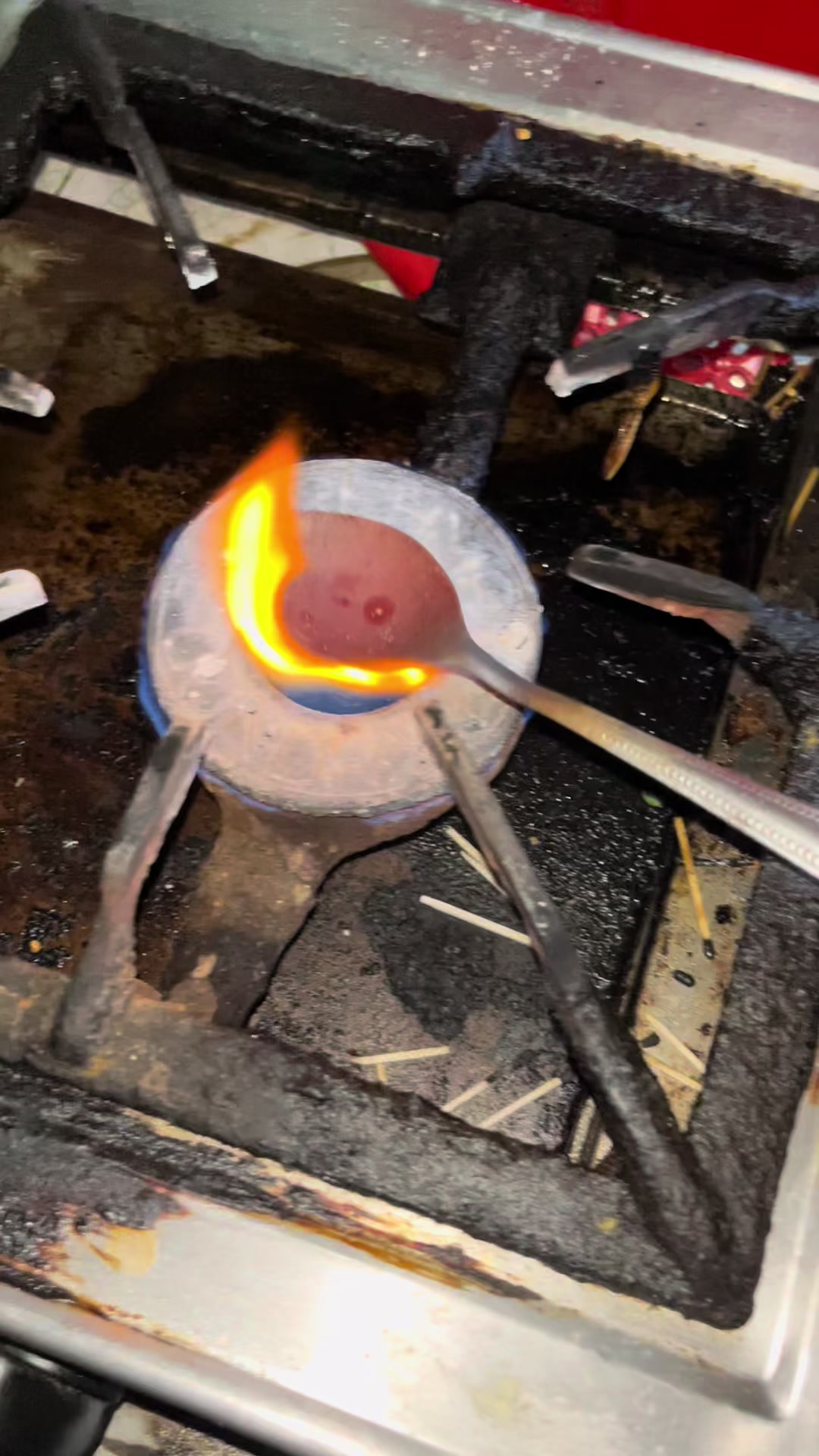 Hot spoon vs sugar#fire #experiment #explore #viralvideo #hot 